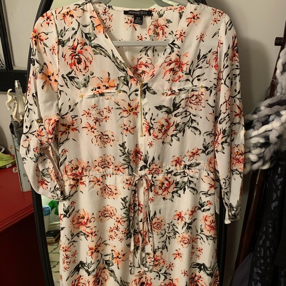 White Floral Tie-Waist Sundress - Picture 2 of 4